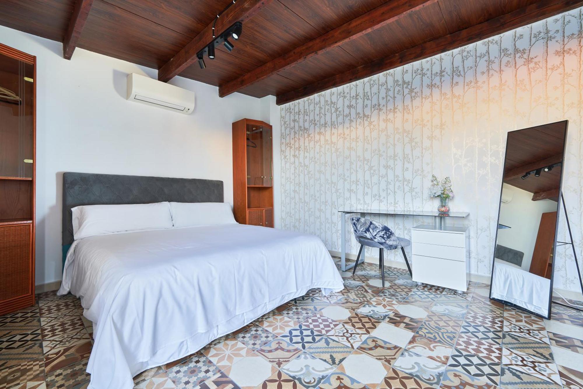 Sun-Kissed Getaway Apartment Malaga Ngoại thất bức ảnh